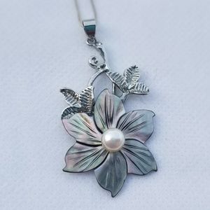 Floral Vintage Pendant